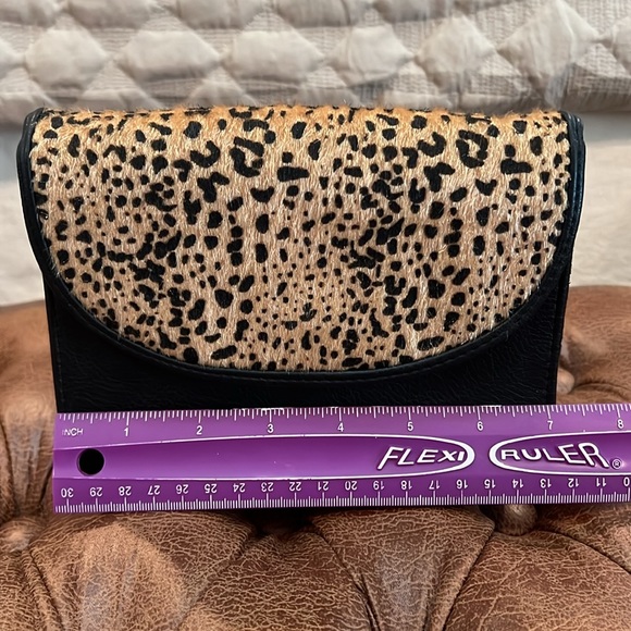 Cross body Black and leopard purse - AE *NEW* - Picture 5 of 6